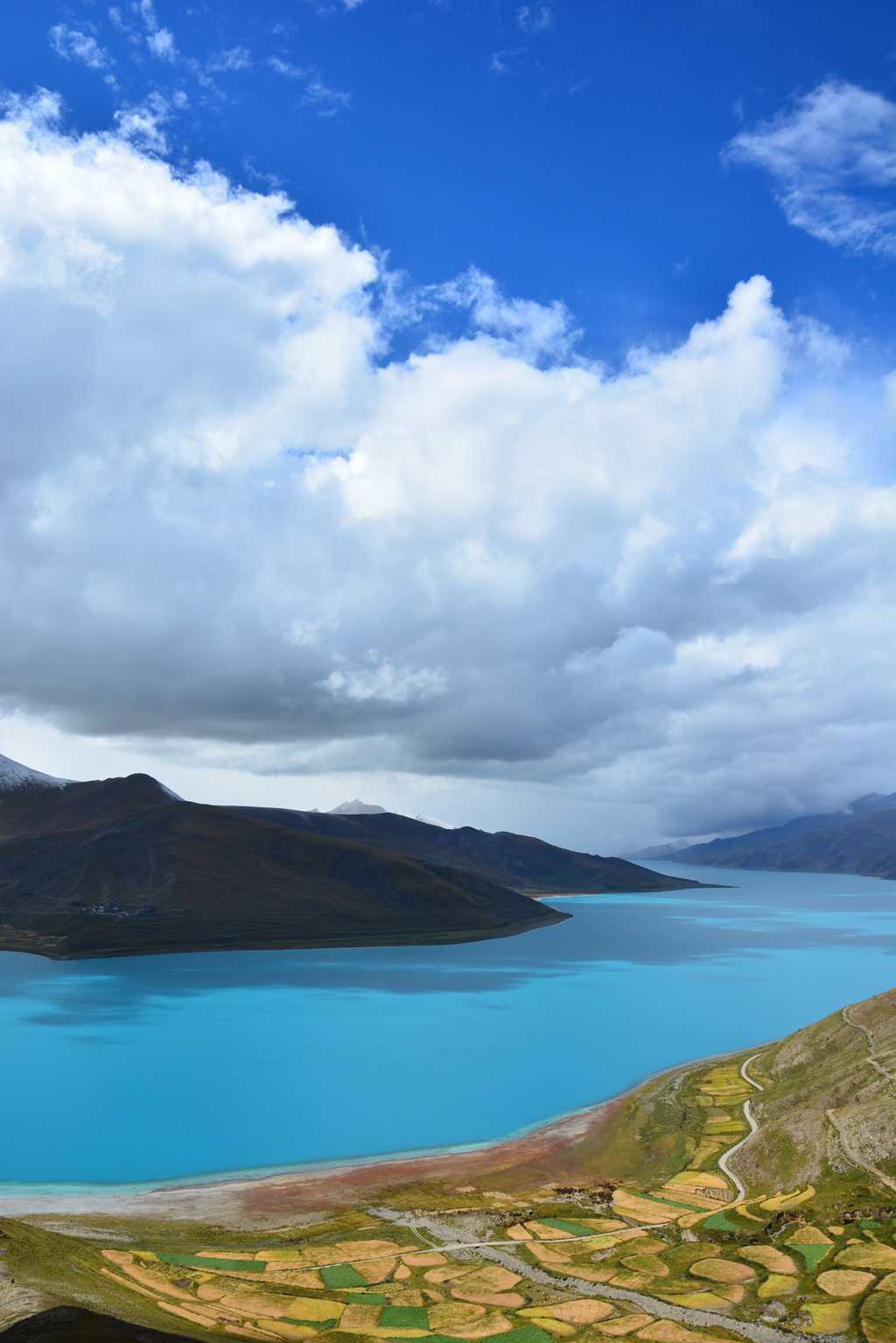 西藏羊卓雍措湖景致图片