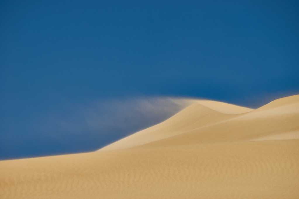 一望无垠的大漠图片