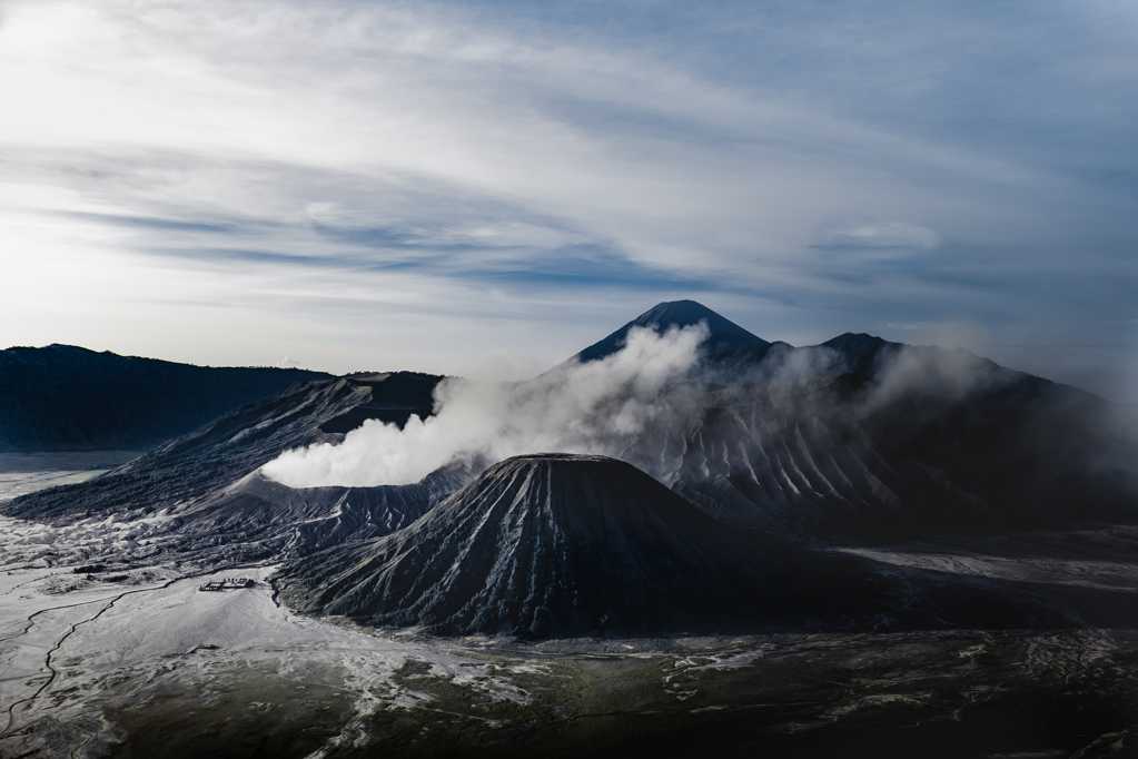 火山爆发的场面图片