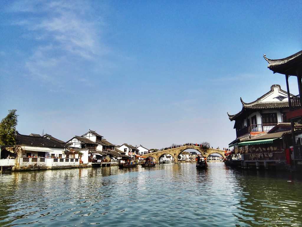 上海淀山河流景色图片