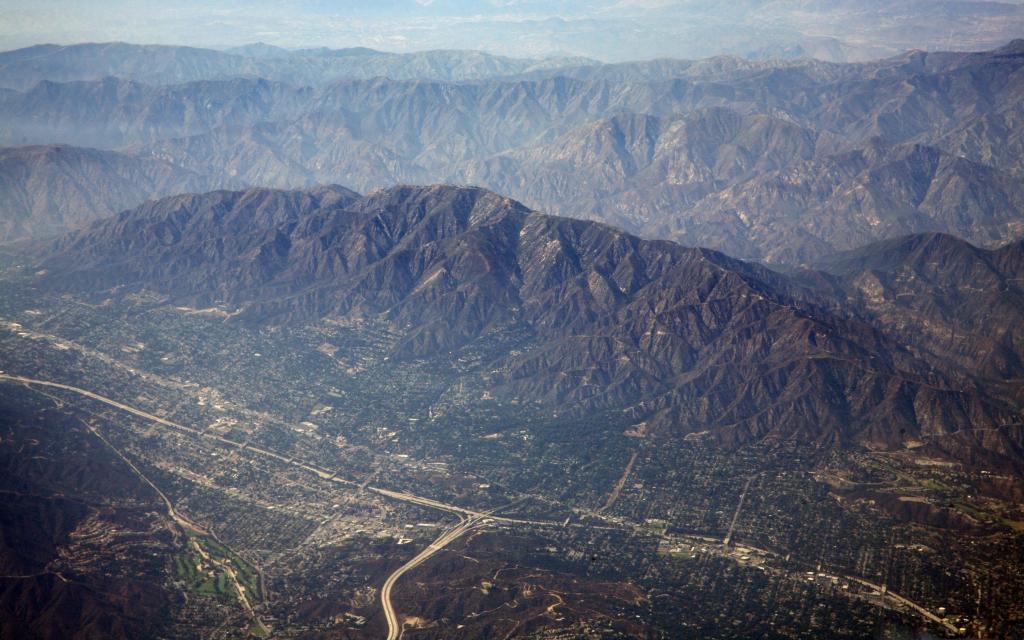 洛杉矶Mac壁纸的空中摄影