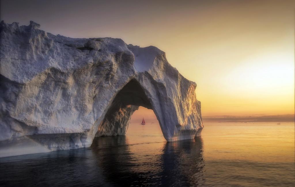 北极海洋日落景色