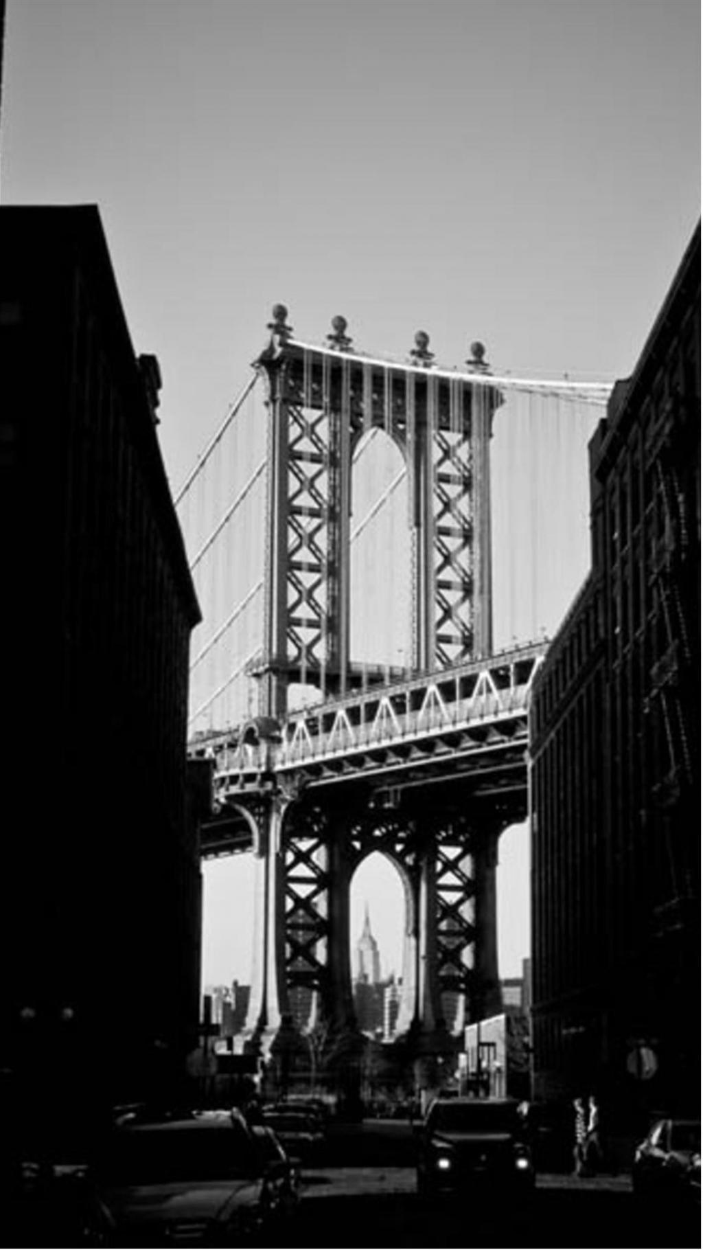 纽约曼哈顿桥黑与白iPhone 6 Plus高清壁纸