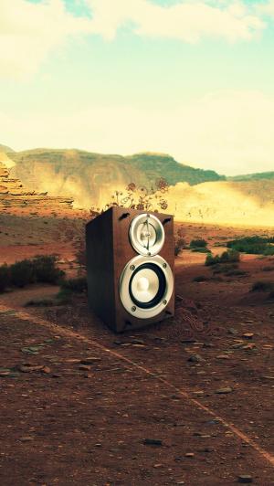 扬声器在沙漠iPhone 5壁纸