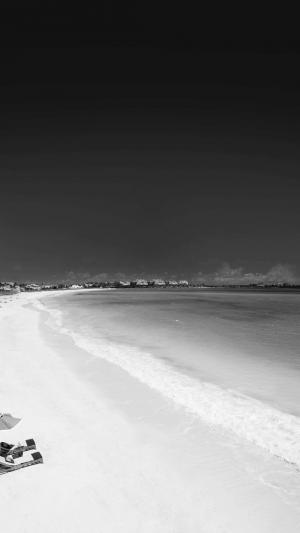 红外海滩海边黑白iPhone 6+高清壁纸