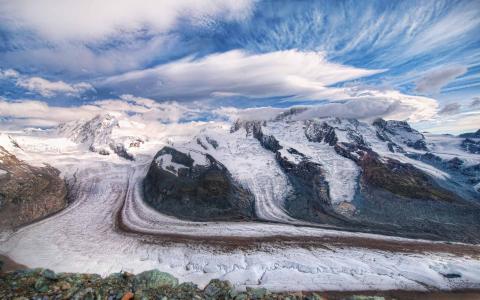 阿尔卑斯山冰川的Mac壁纸