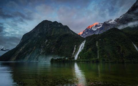 新西兰Mac壁纸的瀑布