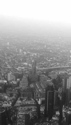 伦敦空中黑色白色iPhone 5壁纸