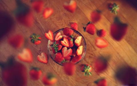 非常莓果草莓Mac壁纸
