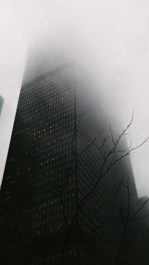 雾中的摩天大楼iPhone 6 Plus高清壁纸