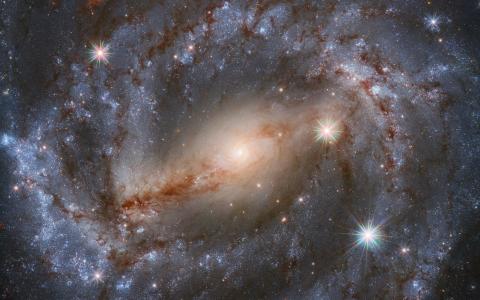 螺旋星系NGC 5643