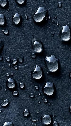 水滴黑暗的背景iPhone 6壁纸