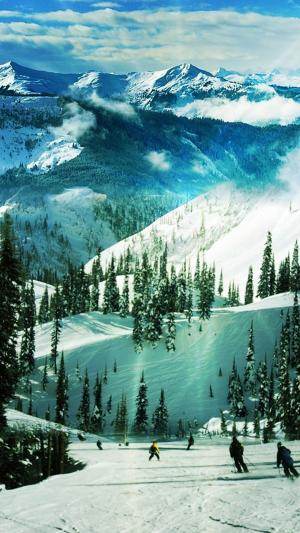滑雪坡天堂冬季风景iPhone 6 Plus高清壁纸