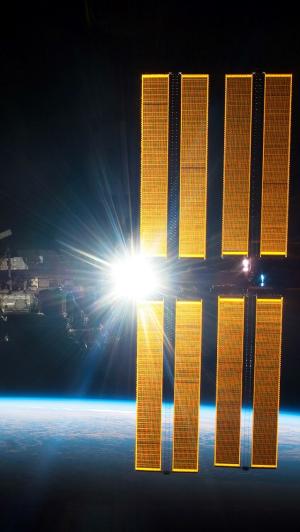 美国宇航局卫星轨道地球iPhone 5壁纸