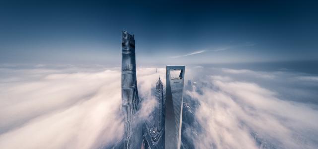 上海摩天大厦高耸入云