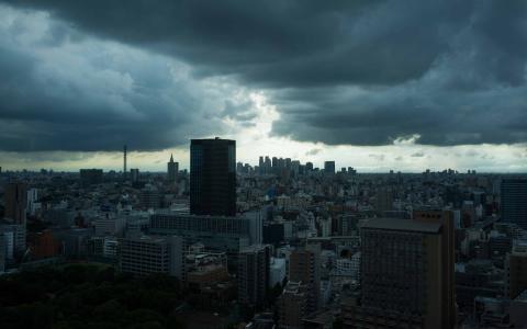 在东京Mac墙纸的风暴云