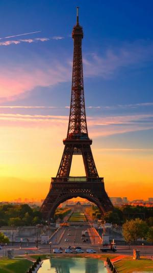 埃菲尔铁塔巴黎日出iPhone 6 Plus高清壁纸