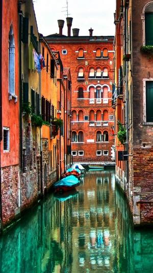威尼斯人淹没街道iPhone 6壁纸