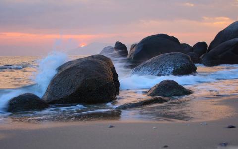 海岸岩石Mac壁纸