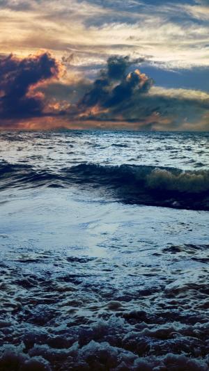 波涛汹涌的海浪挥手iPhone 6壁纸