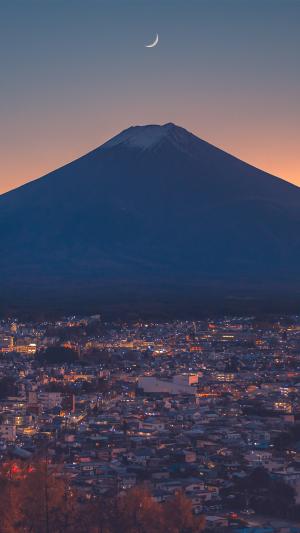 富士山脚下唯美城市夜景