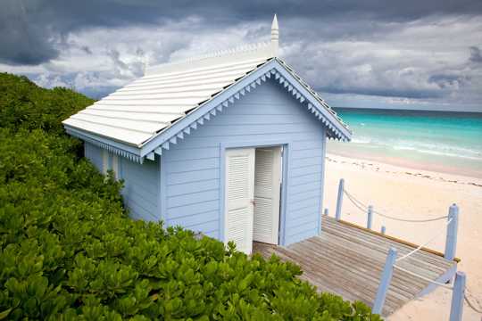 海滨的小木屋