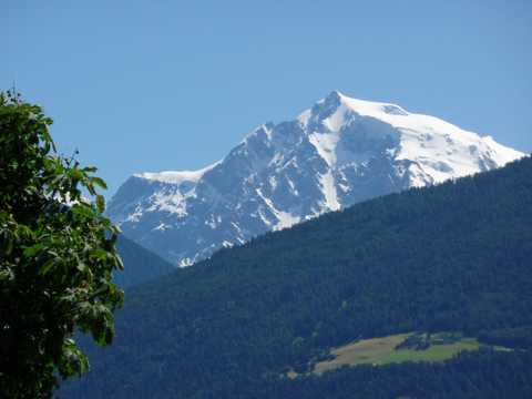 意大利梅斯纳尔山峰图片