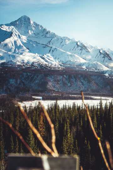 雪域高山湖水图片