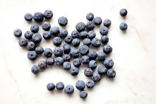 美味的蓝莓果干图片