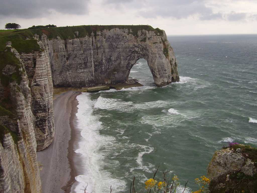 法国埃特尔塔海岸景象图片