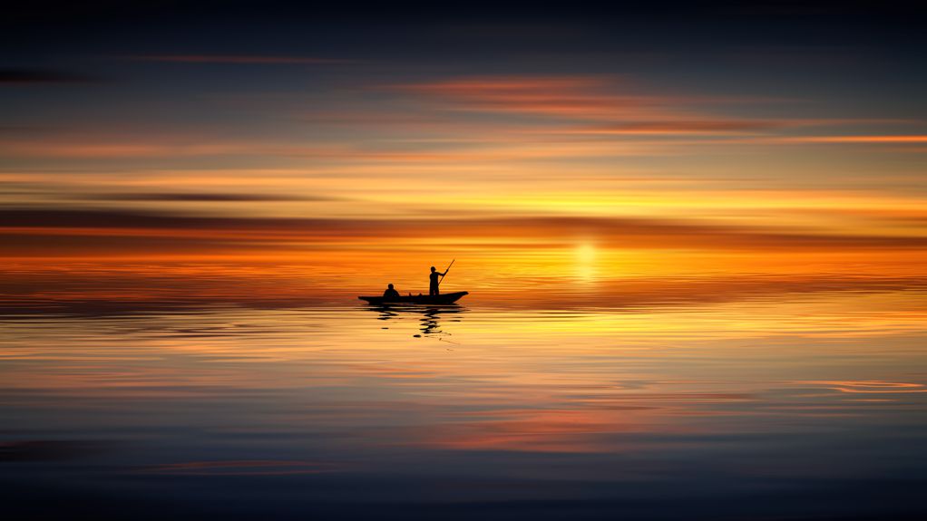 夕阳下的小舟