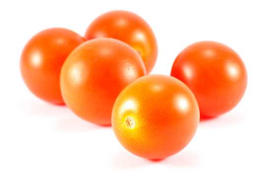 新鲜的小西红柿图片