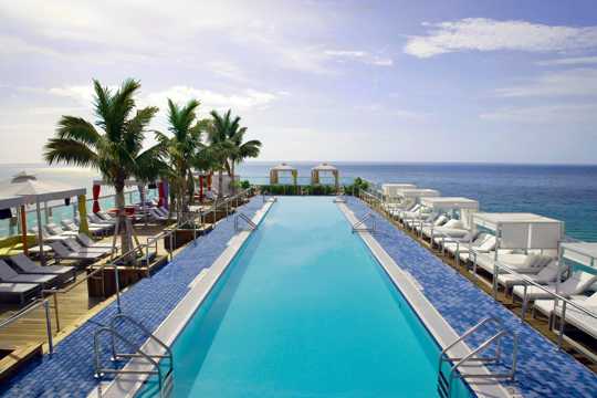 迈阿密海水浴场风景