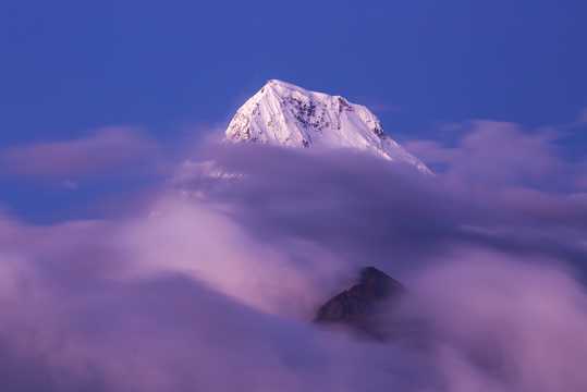 尼泊尔安纳布尔纳峰光景图片