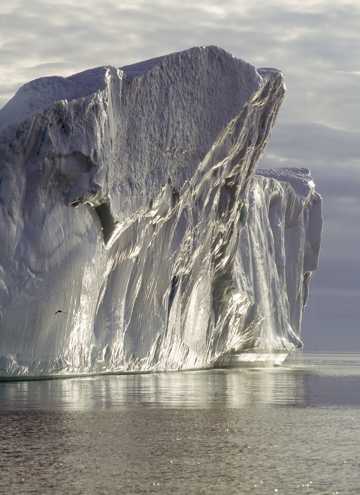 巨大的冰山图片