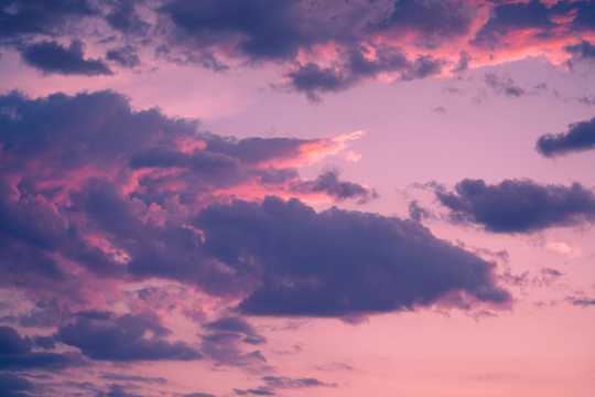 唯美天空紫色晚霞