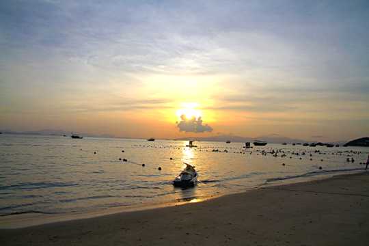 巽寮湾海滨残阳图片