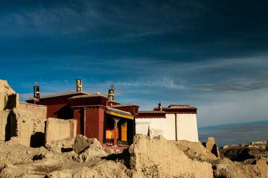 西藏古格王国遗址景致图片