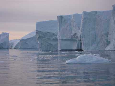 挪威格陵兰岛寒冷的冰川自然风光图片