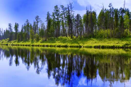 西伯利亚湖水景致图片
