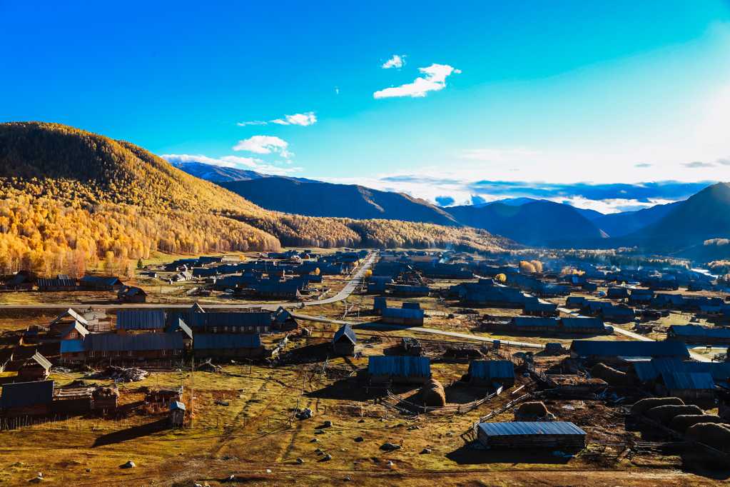新疆禾木村景象图片