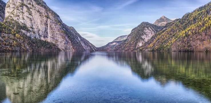 巴伐利亚湖光山色风景图片