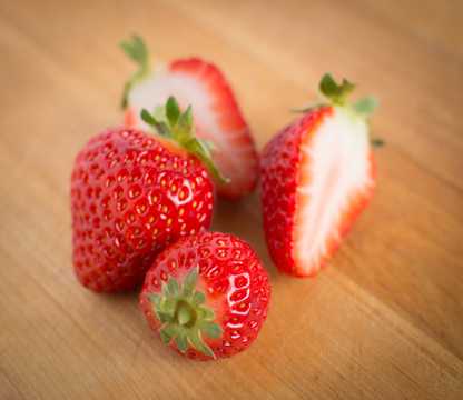 香甜红草莓图片