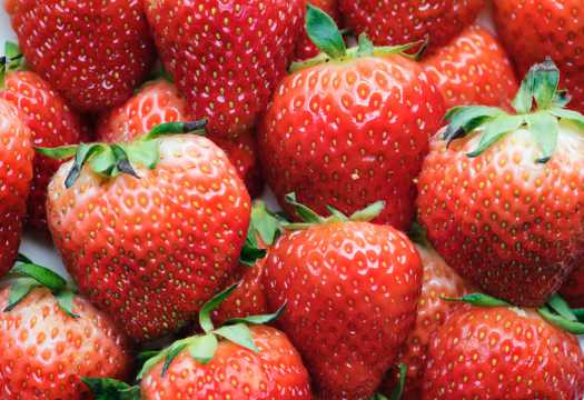 新鲜草莓高清图片
