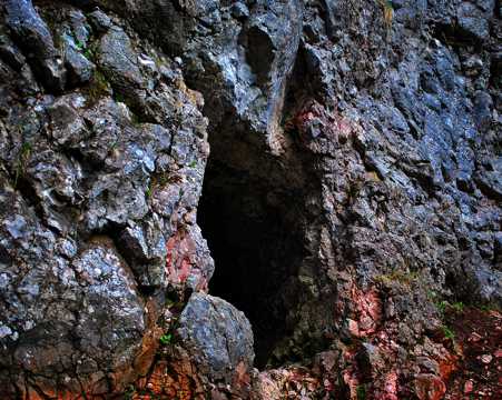 千百年形成大自然的巧夺天工石洞风光图片