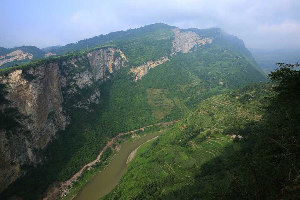 四川岔河大堰大峡谷景色图片