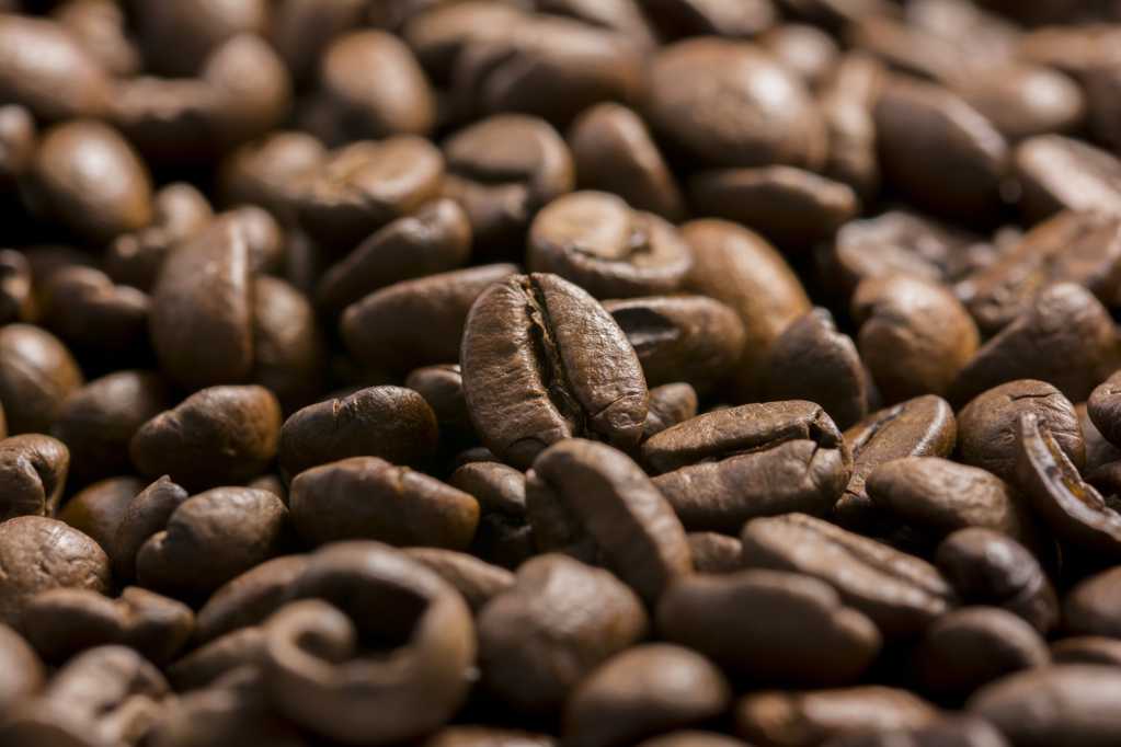 香喷喷浓厚的咖啡豆图片