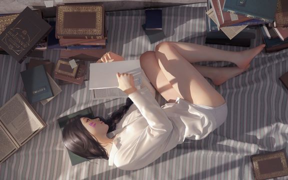 躺着看书的少女