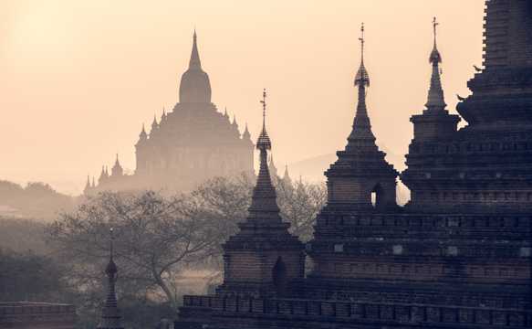缅甸建筑群景致图片