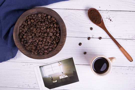 现磨咖啡和咖啡豆摆拍